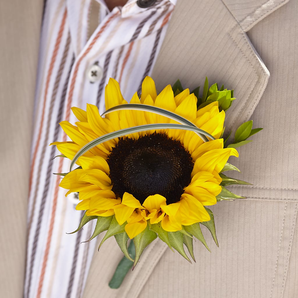 Free Spirit Boutonniere – Flowers In Spring Llc, Lynchburg VA